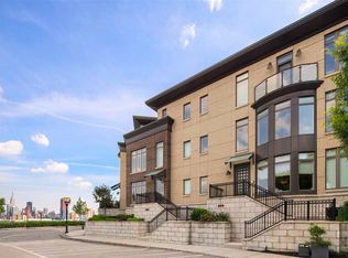 2 Henley Pl #2, Weehawken, NJ 07086