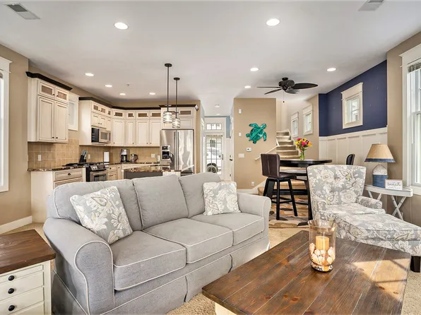 807 Lake St #Id1073561p, Saugatuck, MI 49453