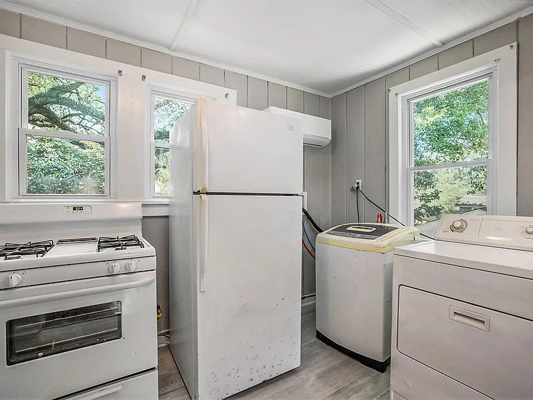 1131 Leesville St #B — Photo 5