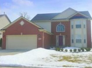 1302 Hartland St, Troy, MI 48083