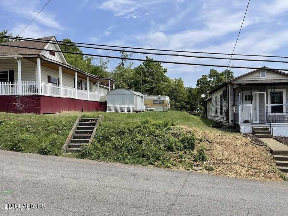 1st image of 1639 Boyd St