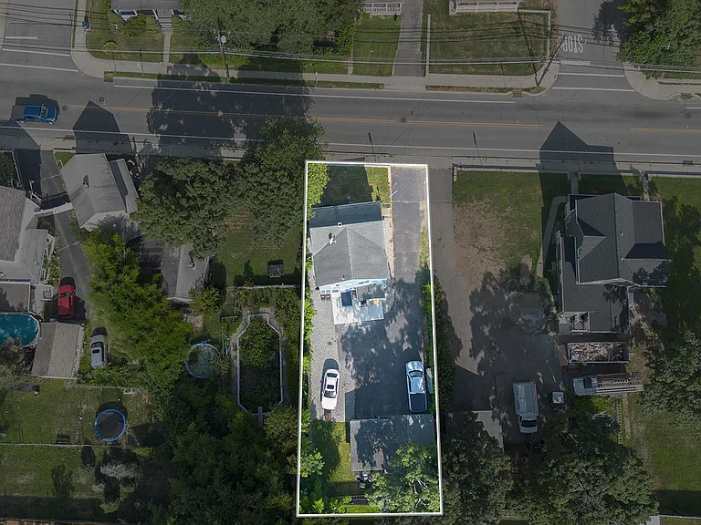 923 Ringwood Ave #2 — Photo 1