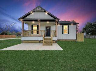 2718 Avenue F St, Dickinson, TX 77539