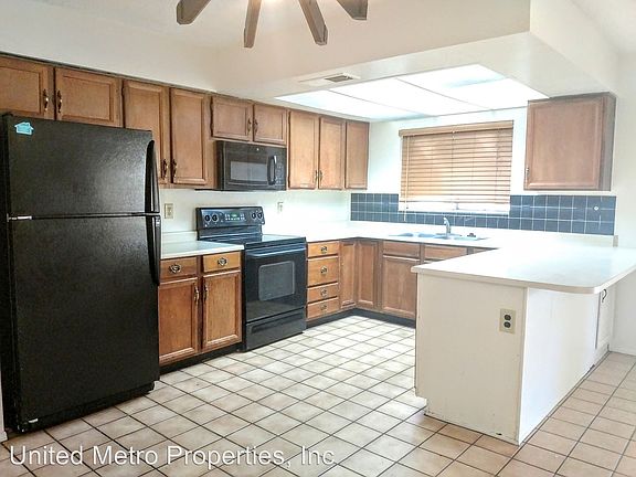 4th image of 4114 W Woodridge Dr