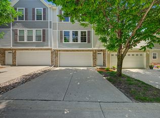 4305 153rd Pl, Urbandale, IA 50323