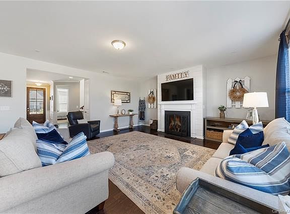 5th image of 8824 Bur Ln