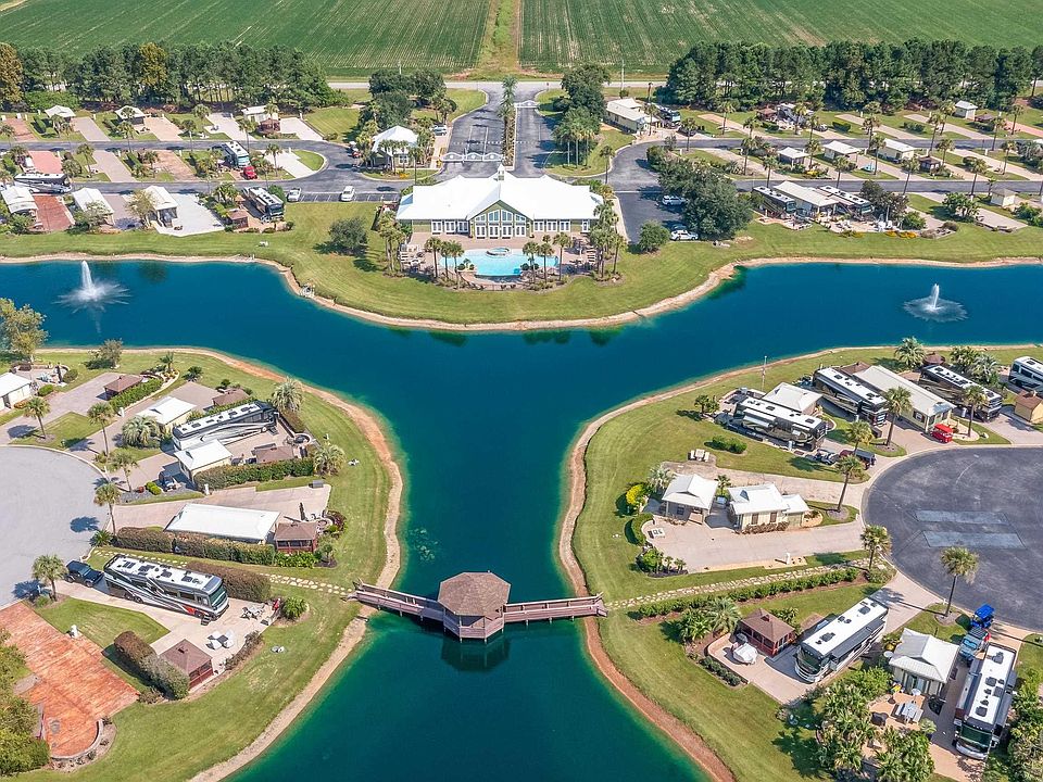 1st image of 325 Portofino Loop