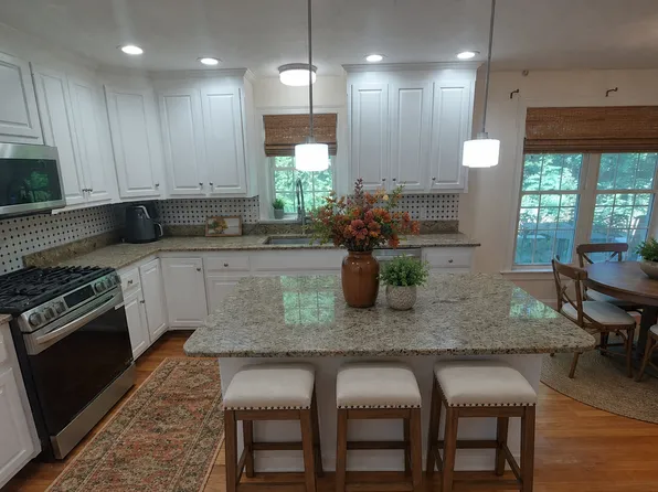339 Poplar St, Roslindale, MA 02131