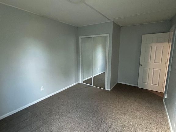 4th image of 207 7th Ave S