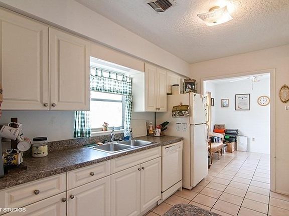 3rd image of 5312 7th Avenue Dr W