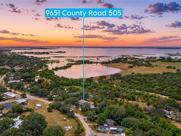 9651 County Road 505 — Photo 25