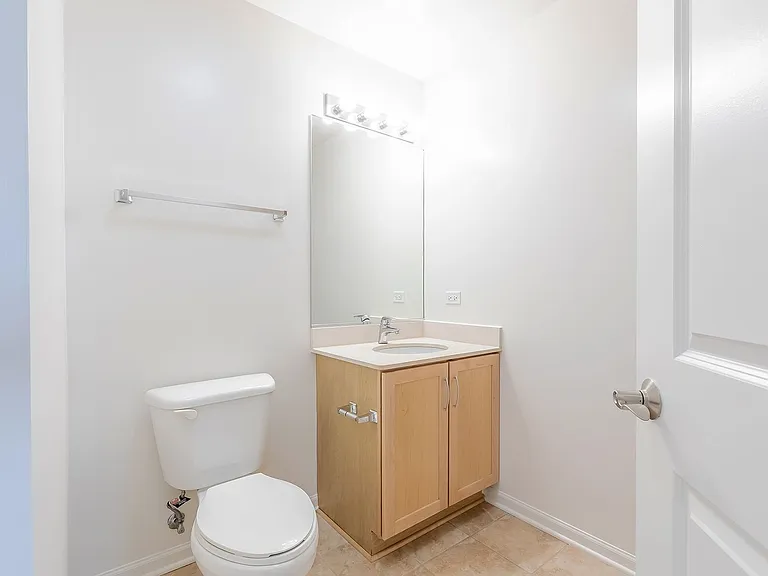 Astoria Tower — Photo 28