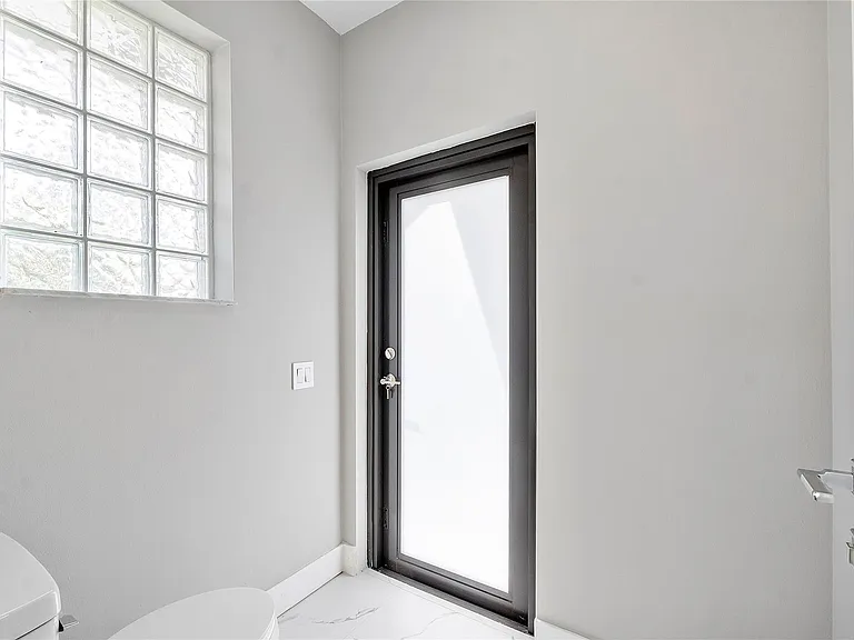 410 Sabal Way — Photo 19