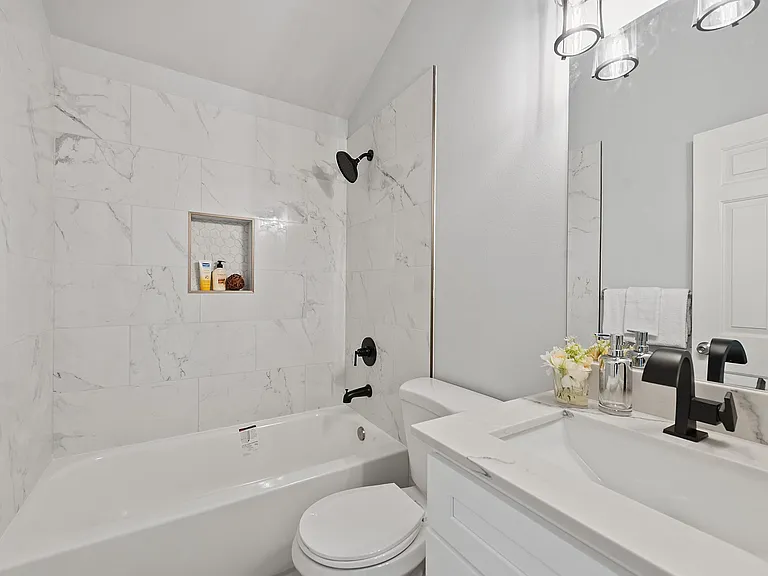 4844 Railroad Ave NE — Photo 19