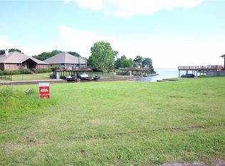 19044 Tennis Court Dr, Kemp, TX 75143
