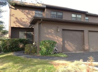 36 Brooke Hollow Ct, Ossining, NY 10562