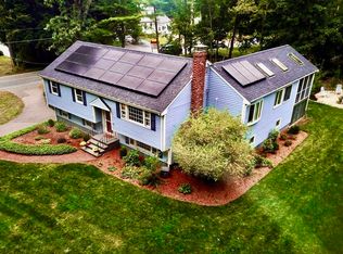 42 N High St, Foxboro, MA 02035