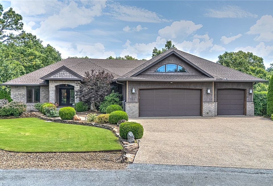 1st image of 9 Sunart Ln
