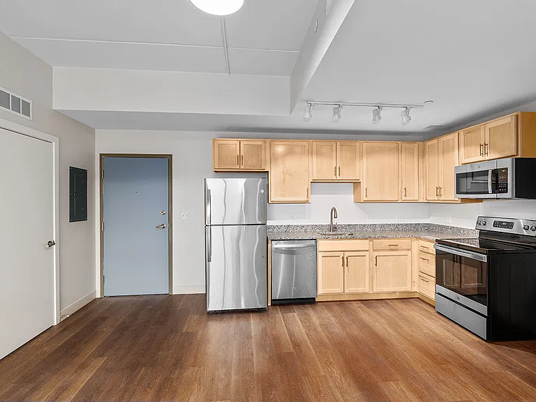 Lofts on Grove — Photo 17