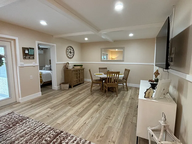 103 Palm Blvd — Photo 8