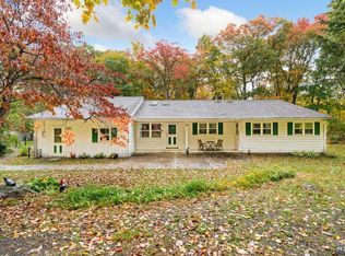 56 Margaret Rd, Oak Ridge, NJ 07438