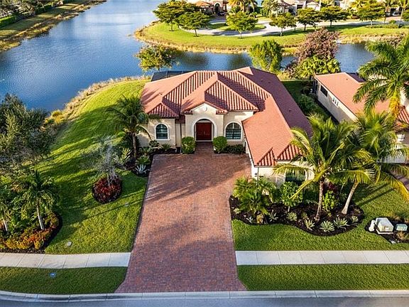 3rd image of 1609 Mockingbird DR
