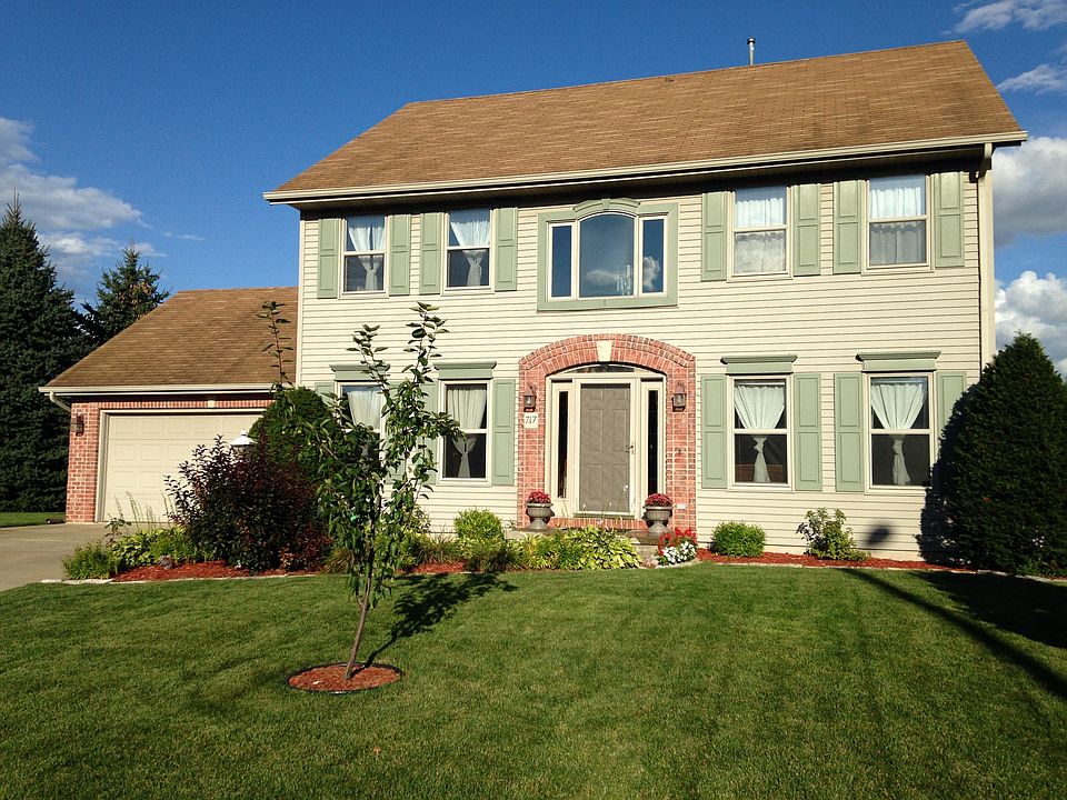 1st image of 717 Woodbridge Trl