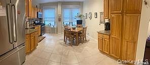 5th image of 29 Woodmere Boulevard #2B