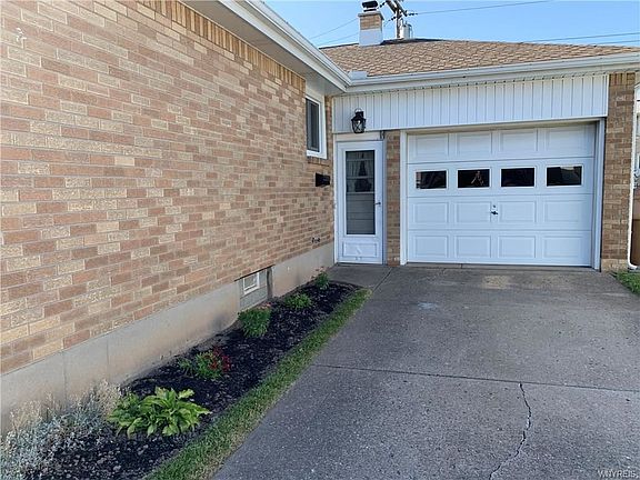 2nd image of 130 Temple Dr