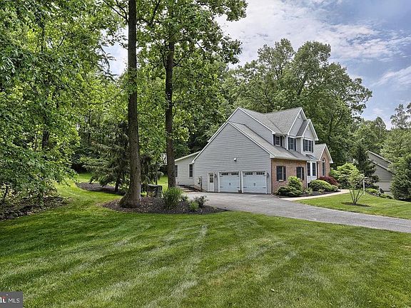 3rd image of 1680 Sherwood Dr