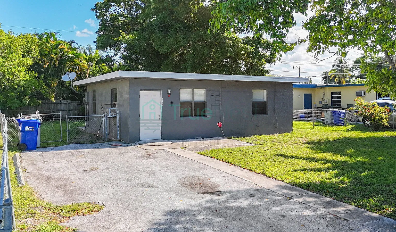 2 bed, 1.0 bath, $1,900 — Photo 1