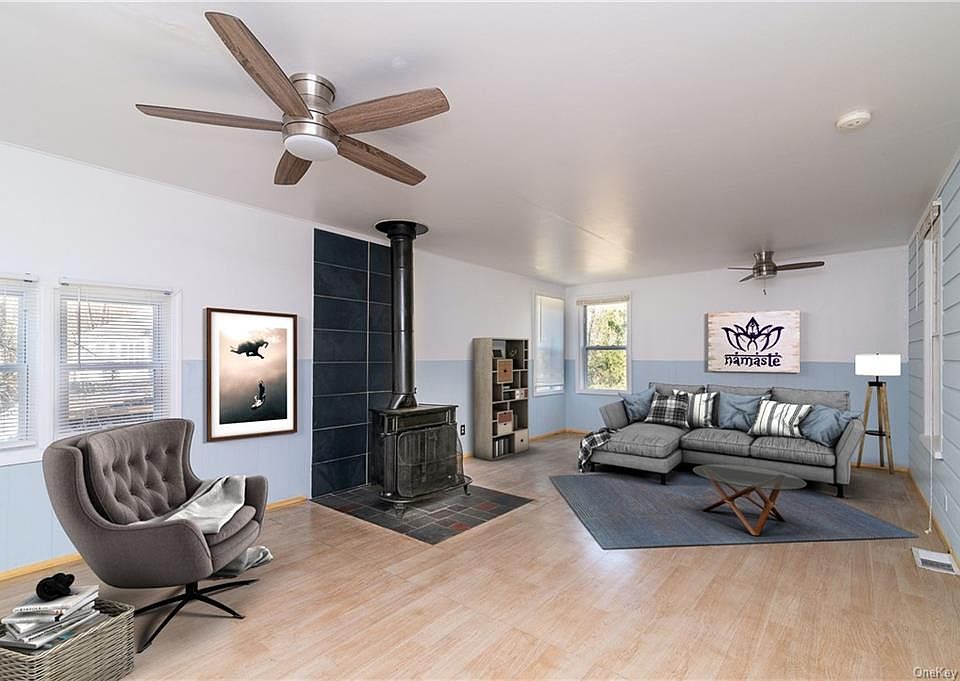 1st image of 5 Rogers Ln