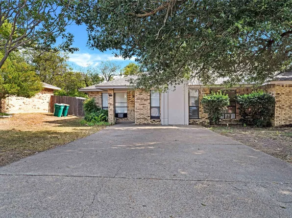 700 Long Ct, Cedar Hill, TX 75104