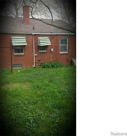 2nd image of 18747 Avon Ave