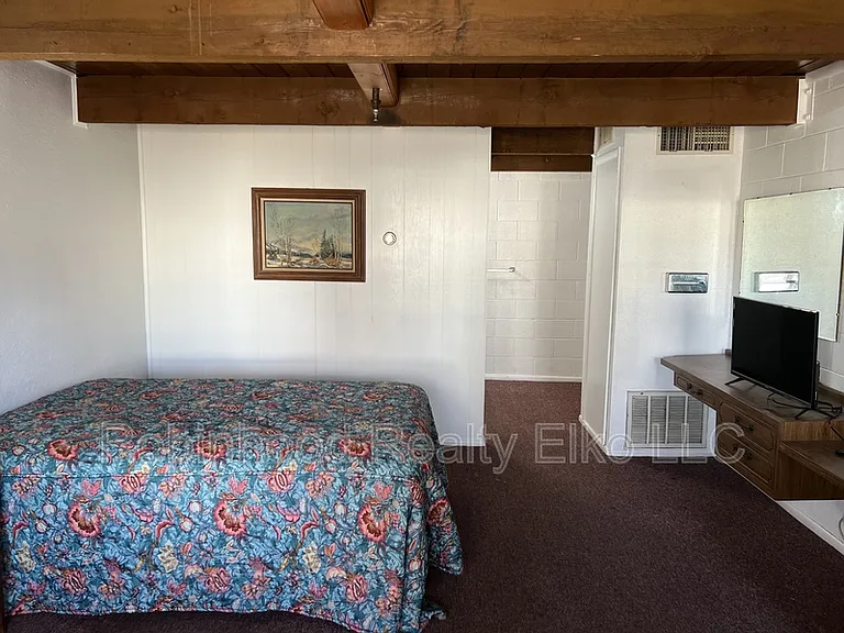 340 6th St #35 — Photo 5