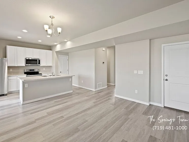 6093 Napa Dr — Photo 13