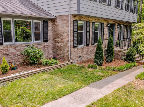 5632 Falkirk Dr, Durham, NC 27712