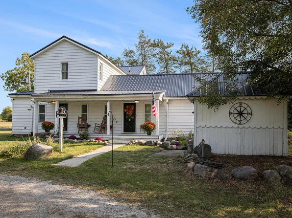 2960 Cedar Lake Rd, Howell, MI 48843