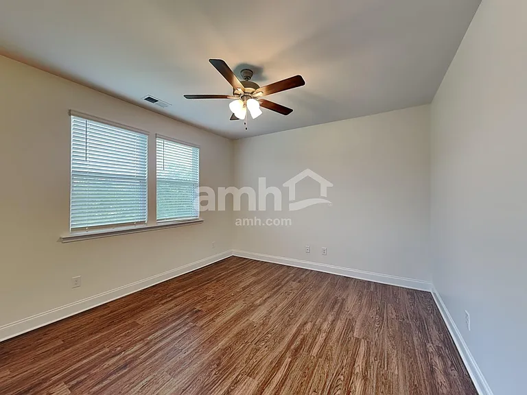 184 Larragan Dr — Photo 7