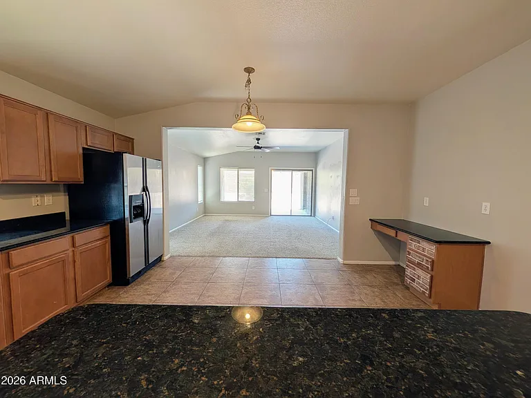 738 E Saddle Way — Photo 8