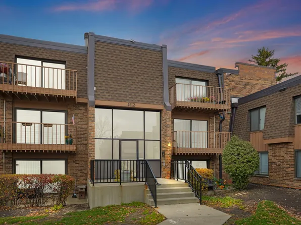 112 Mullingar Ct APT 3B, Schaumburg, IL 60193