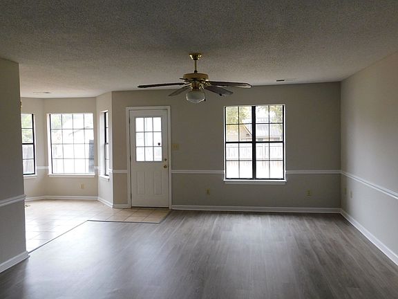 5th image of 10144 Hyman Dr