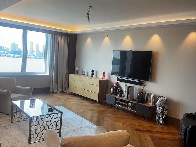 80 Riverside Blvd #12L — Photo 4