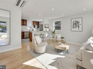 10920 Oakwood Dr, Fairfax, VA 22030