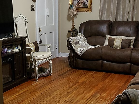 5th image of 2705 Louisiana Ave