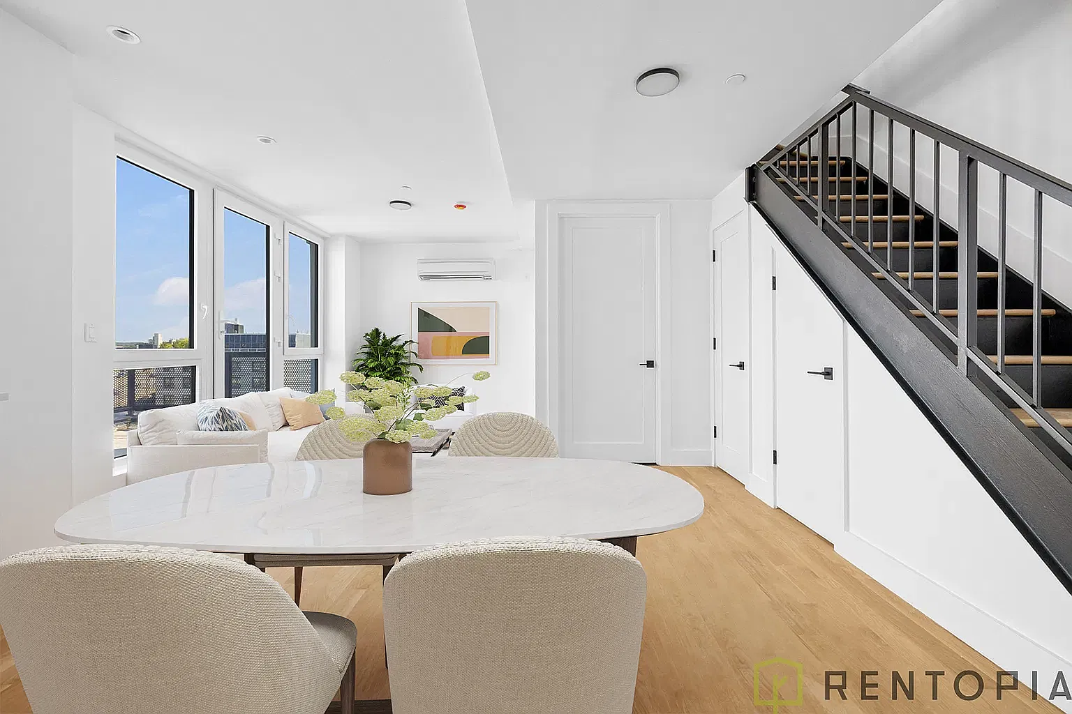 104 Frost Street — Photo 4