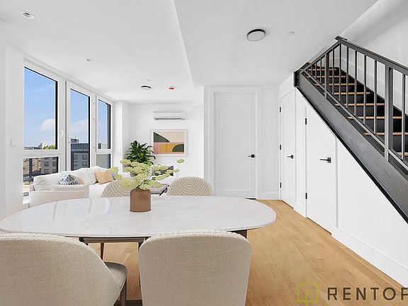 4th image of 104 Frost St #701