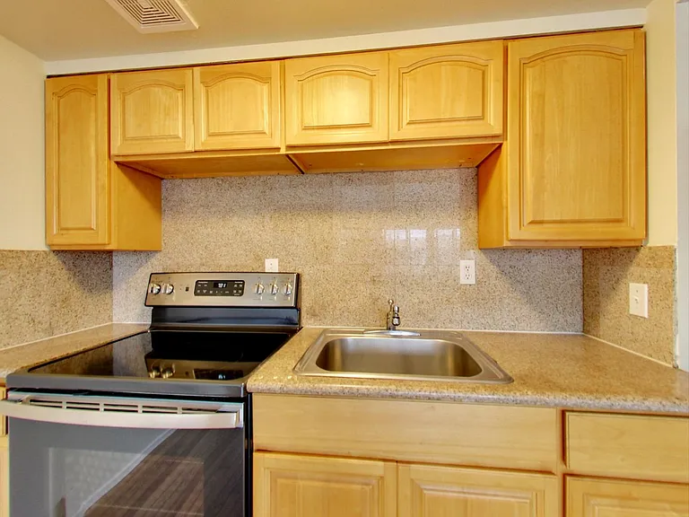 7630 Geary Blvd #204 — Photo 9