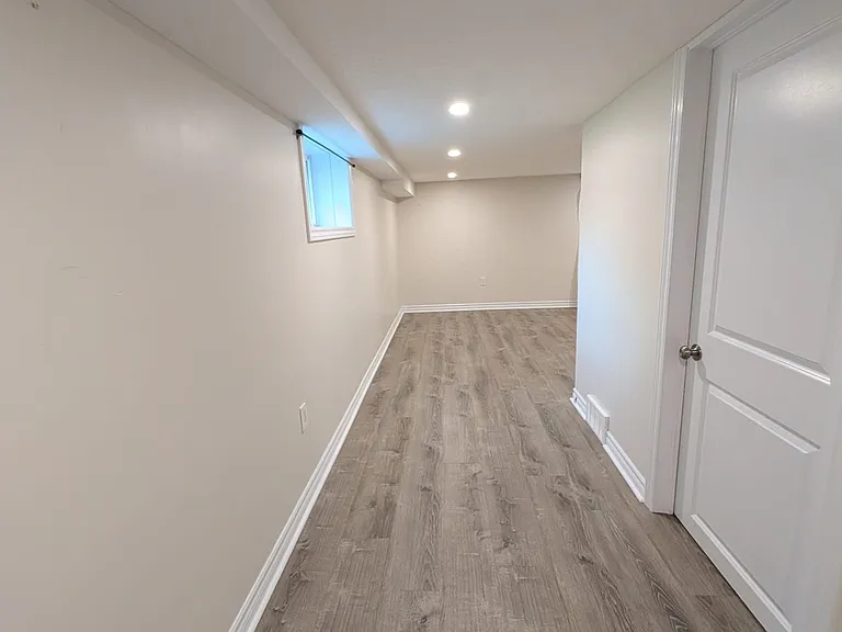 175 Colcleugh Ave — Photo 28