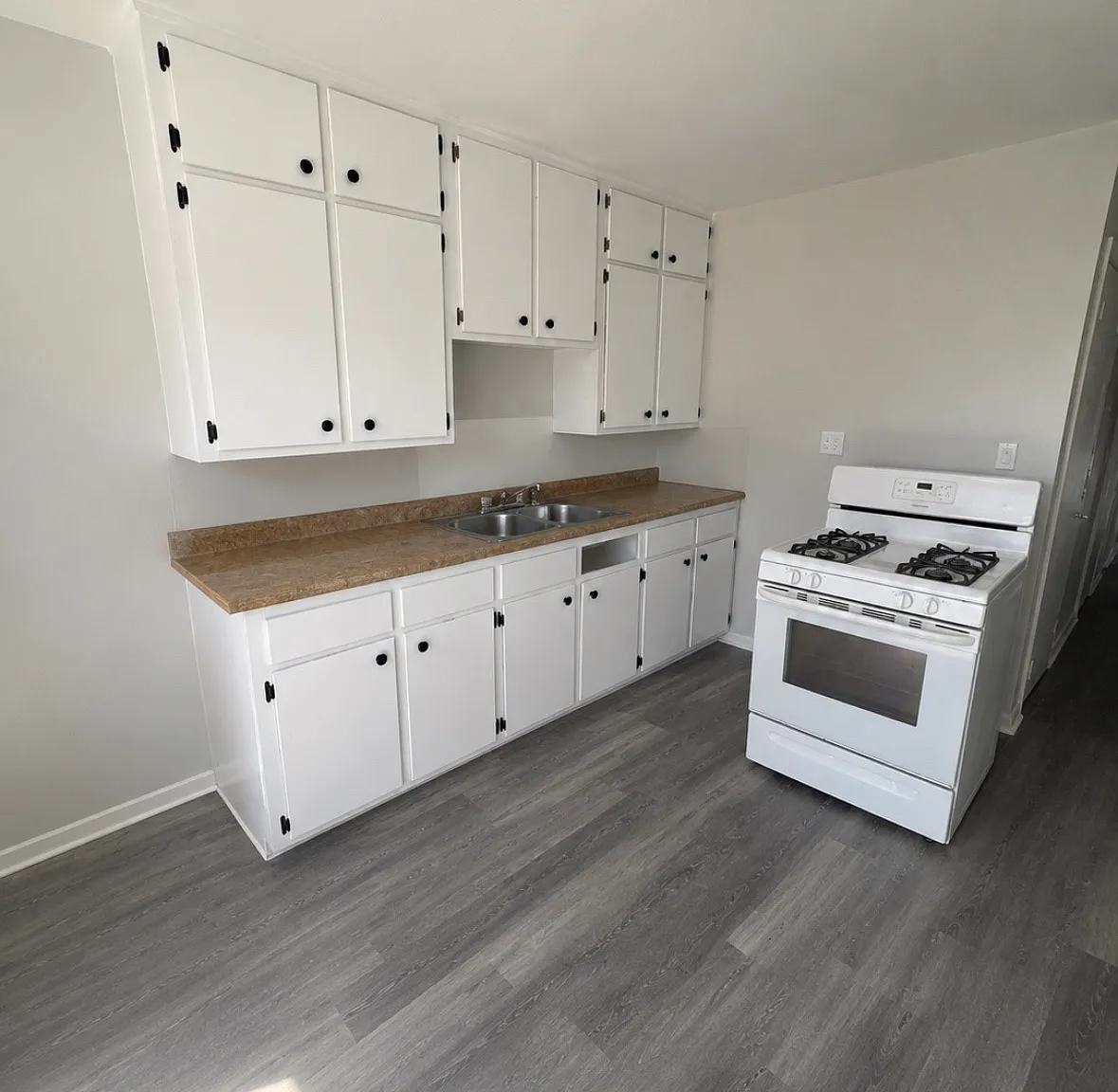 2 bed, 720 sqft, $1,000 — Photo 2